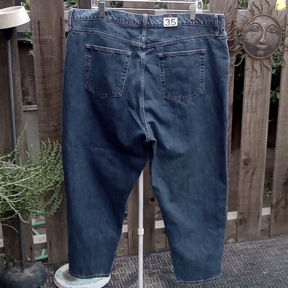Woman's jeans new With tags Gap 35 dash 20 mom Jean's high-rise Blu